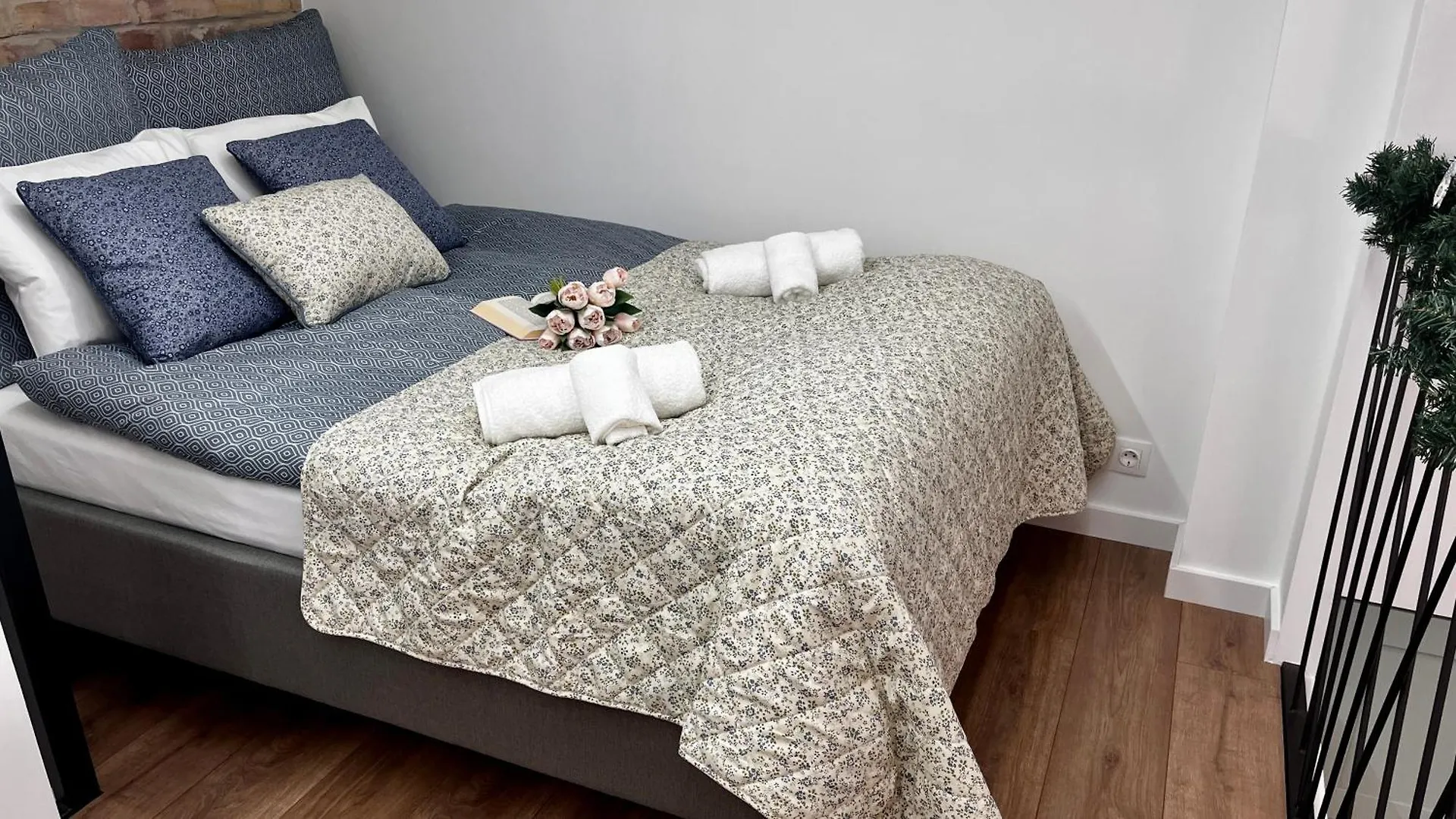 Carina Duplex Apartment- Near Nyugati Metro Line 3 Budapest Apartment