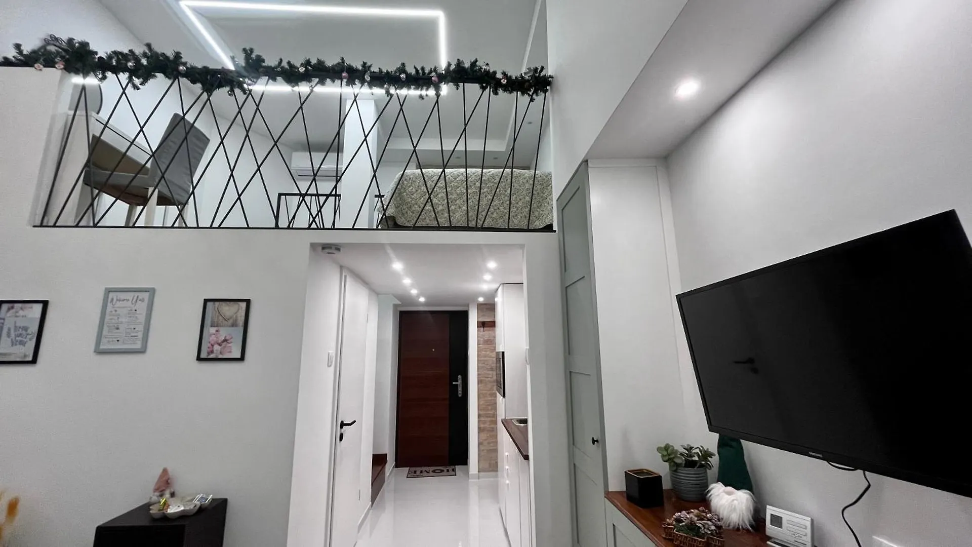 Carina Duplex Apartment- Near Nyugati Metro Line 3 Budapest