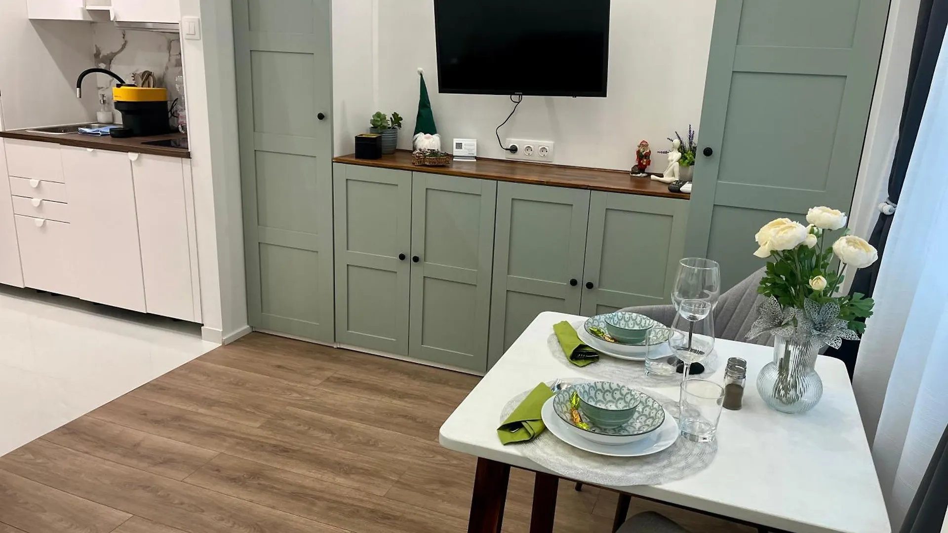Carina Duplex Apartment- Near Nyugati Metro Line 3 location