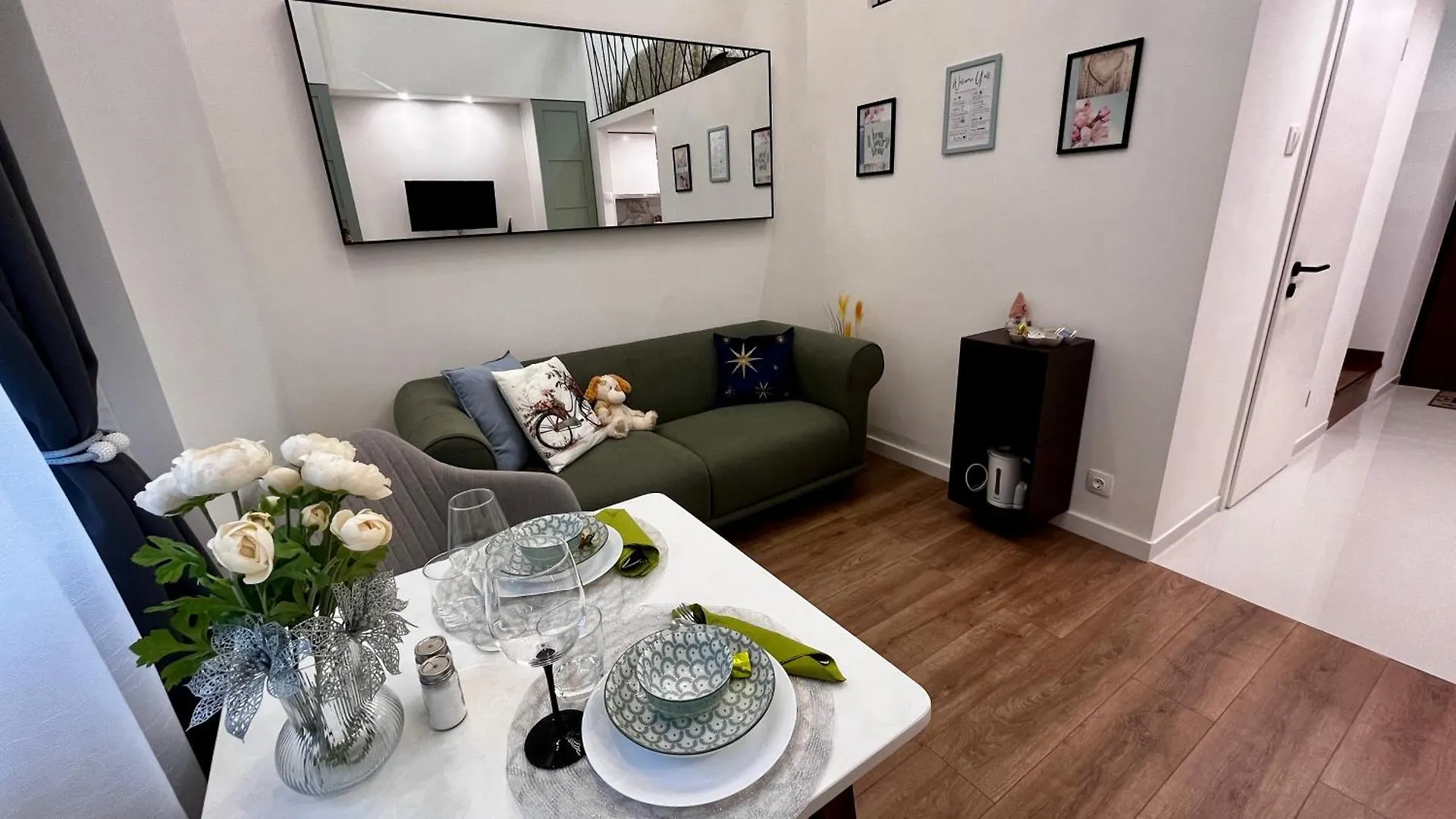 Carina Duplex Apartment- Near Nyugati Metro Line 3 Budapest